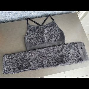 NWOT Fabletics Rare Sports Bra & Leggings Set